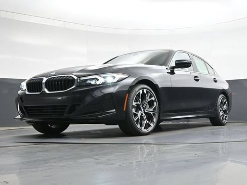 Certified 2026 BMW 330i Sedan w/ Premium Package RWD image 36