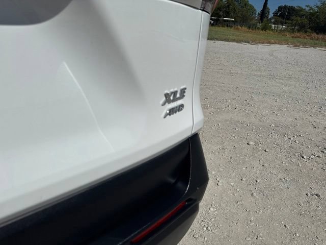 Used 2025 Toyota RAV4 XLE AWD/4WD image 9