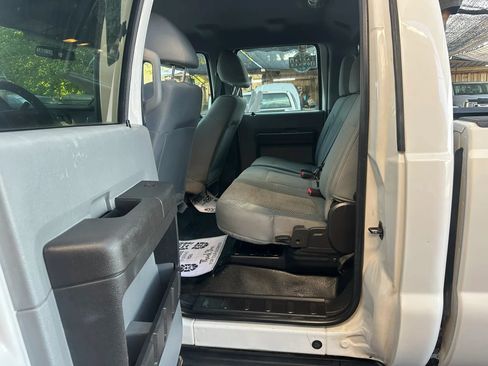 Used 2016 Ford F250 XL w/ Power Equipment Group AWD/4WD image 30