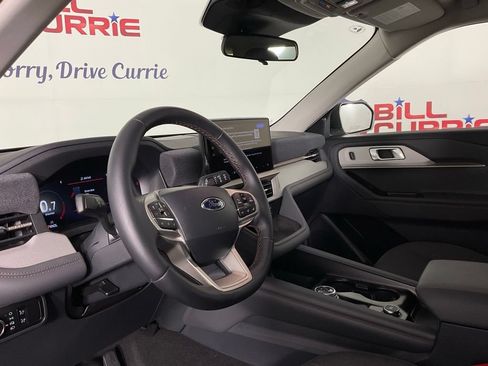 New 2026 Ford Explorer Active RWD image 13