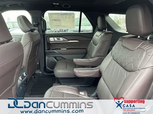 New 2025 Ford Explorer Platinum w/ LUX Leather Package AWD/4WD image 24