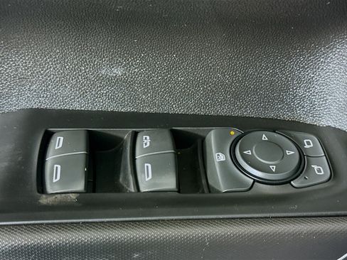 Used 2022 Chevrolet Silverado 1500 Custom image 22