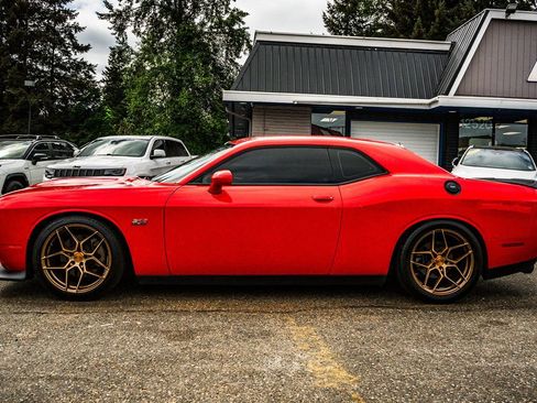 Used 2022 Dodge Challenger R/T w/ Blacktop Package RWD image 19