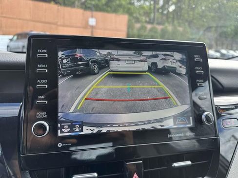 Used 2023 Toyota Camry SE image 19