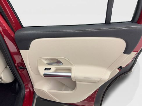 Used 2021 Mercedes-Benz GLA 250 image 35