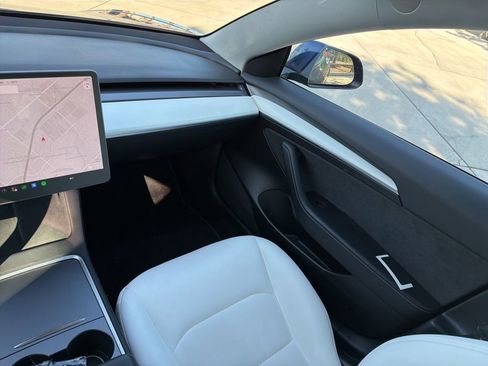 Used 2021 Tesla Model 3 Long Range AWD/4WD image 16