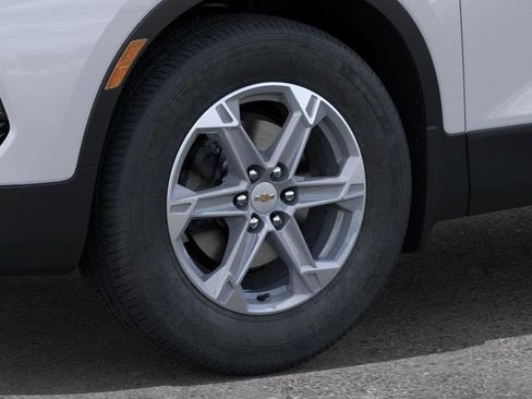 New 2026 Chevrolet Blazer LT w/ Convenience Package FWD image 9