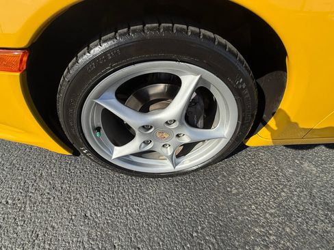 Used 2003 Porsche Boxster RWD image 16