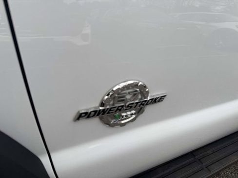 Used 2016 Ford F550 2WD Regular Cab Super Duty image 13