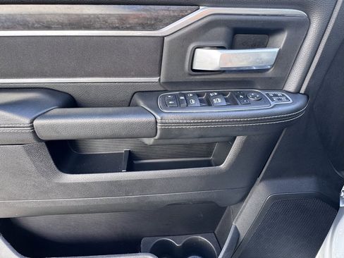 Used 2025 RAM 2500 Big Horn image 12