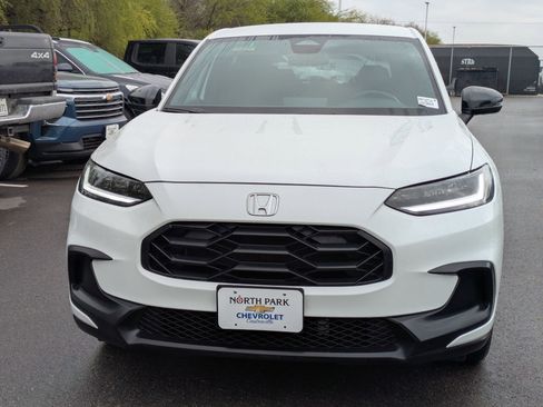 Used 2023 Honda HR-V Sport image 8