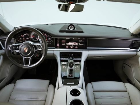 Used 2019 Porsche Panamera GTS w/ Premium Package Plus image 35