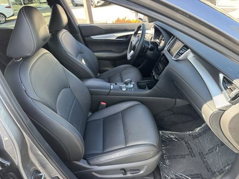 Used 2020 INFINITI QX50 Essential w/ Edition 30 Package FWD image 6