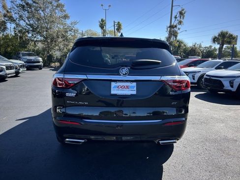 Used 2023 Buick Enclave Essence w/ Sport Touring Edition image 5