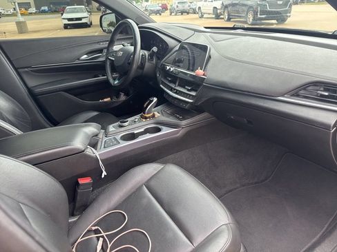 Used 2021 Cadillac CT4 Premium Luxury RWD image 7