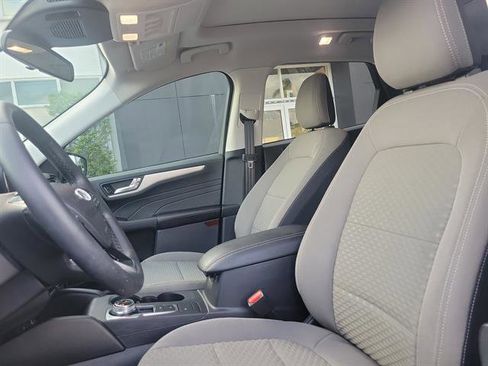 Used 2021 Ford Escape SE w/ SE Sport Appearance Package image 40