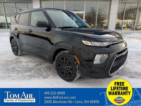 Used 2021 Kia Soul LX image 1