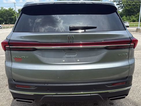 Used 2025 Buick Enclave Preferred FWD image 4