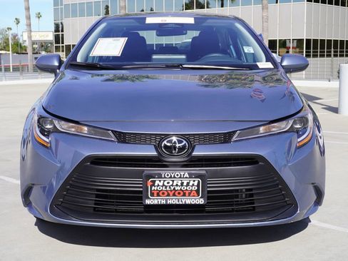 Certified 2025 Toyota Corolla LE image 3