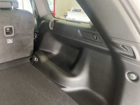 New 2025 Jeep Grand Cherokee 4WD image 15