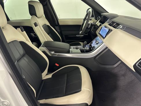 Used 2022 Land Rover Range Rover Sport HST image 22