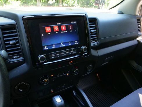 Used 2022 Nissan Frontier S w/ Technology Package AWD/4WD image 3