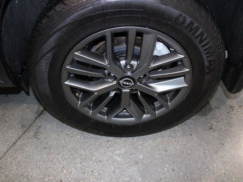 Used 2023 Nissan Rogue S image 12