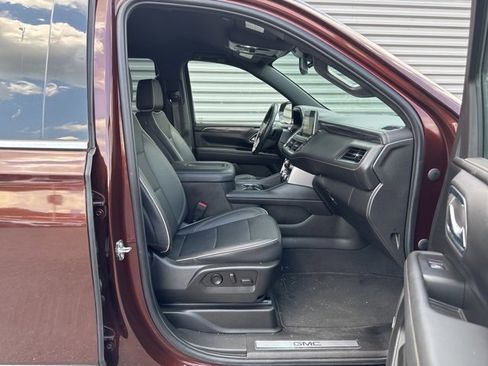 Used 2023 GMC Yukon SLT image 37