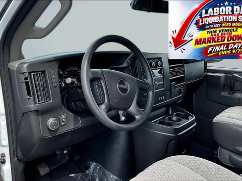 Used 2025 GMC Savana 3500 LT w/ LT Preferred Equipment Group RWD image 13