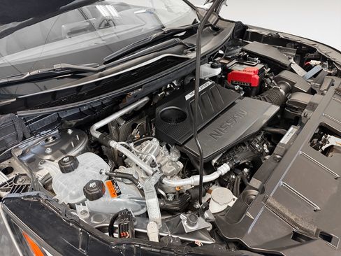 Used 2023 Nissan Rogue SV AWD/4WD image 25