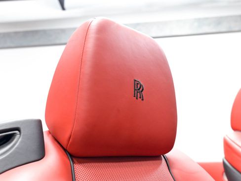 Used 2017 Rolls-Royce Dawn RWD image 96