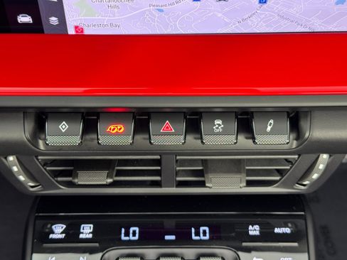 Used 2025 Porsche 911 Carrera image 34