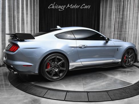 Used 2022 Ford Mustang Shelby GT500 w/ Carbon Fiber Track Pack image 5