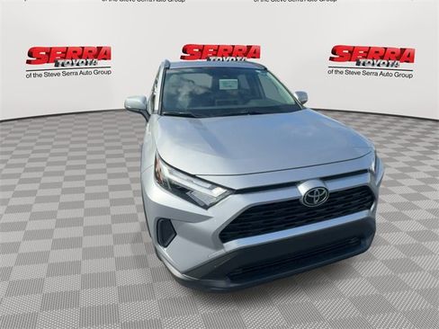 New 2025 Toyota RAV4 XLE w/ Convenience Package image 4