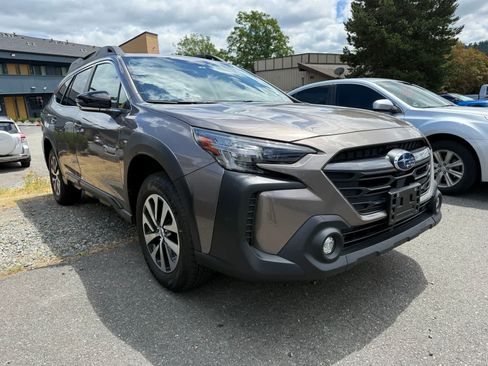 Certified 2024 Subaru Outback Premium AWD/4WD image 4