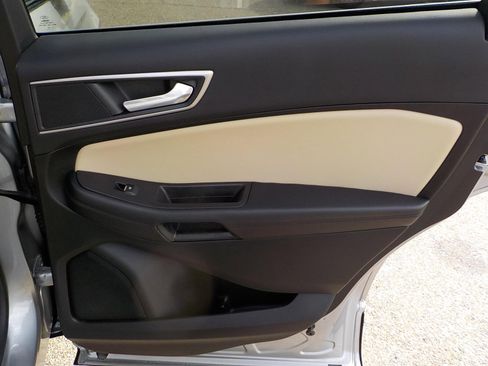 Used 2022 Ford Edge SEL image 12