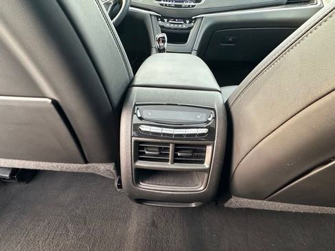 Used 2022 Cadillac XT5 Premium Luxury w/ Technology Package AWD/4WD image 30