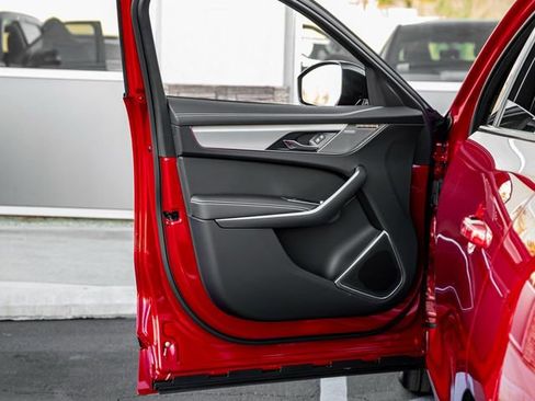 New 2025 Jaguar F-PACE R-Dynamic S image 11