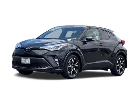 Used 2021 Toyota C-HR XLE FWD image 1