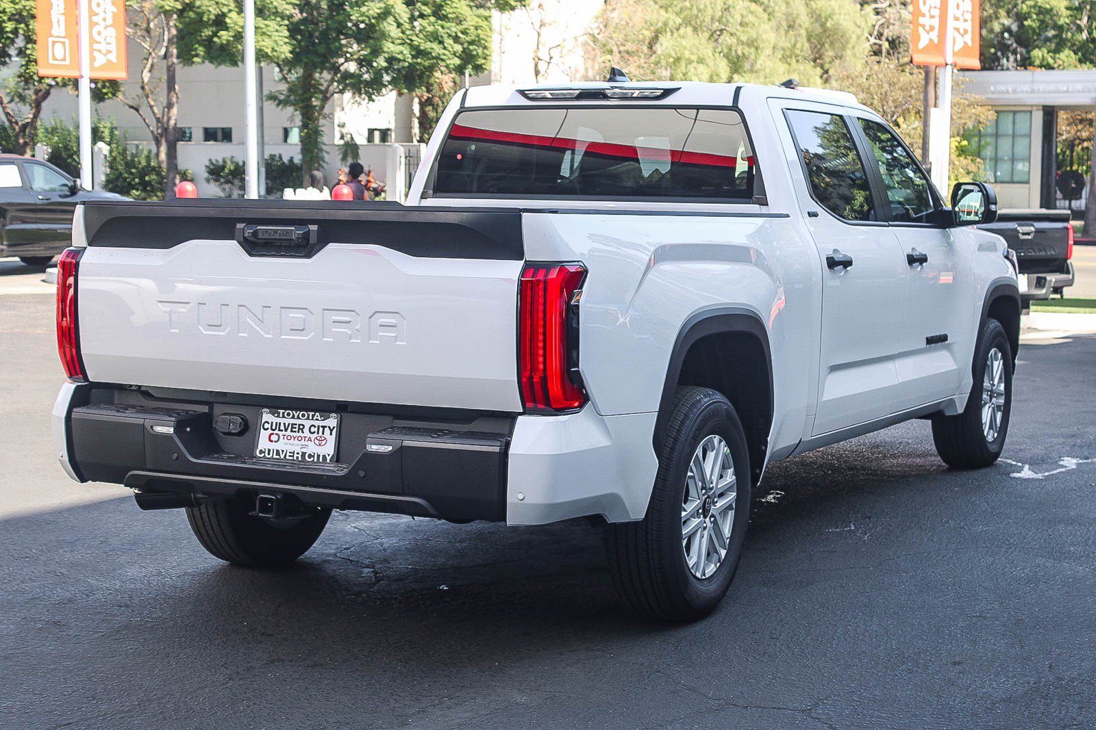 New 2026 Toyota Tundra SR5 w/ SR5 Convenience Package RWD image 9