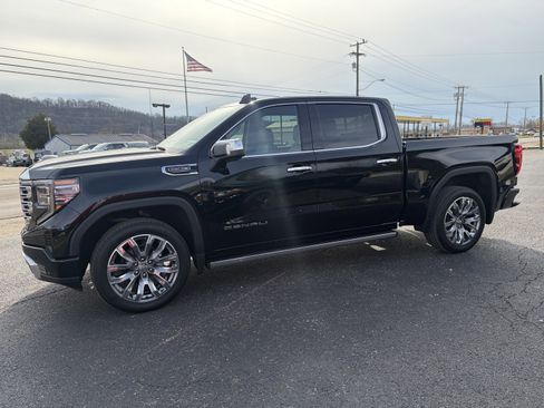 Used 2023 GMC Sierra 1500 Denali image 2