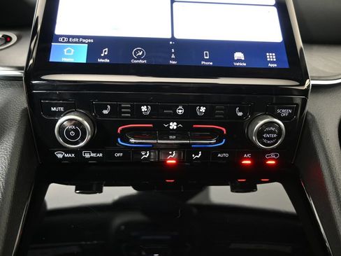 Used 2023 Jeep Grand Cherokee L Overland AWD/4WD image 32