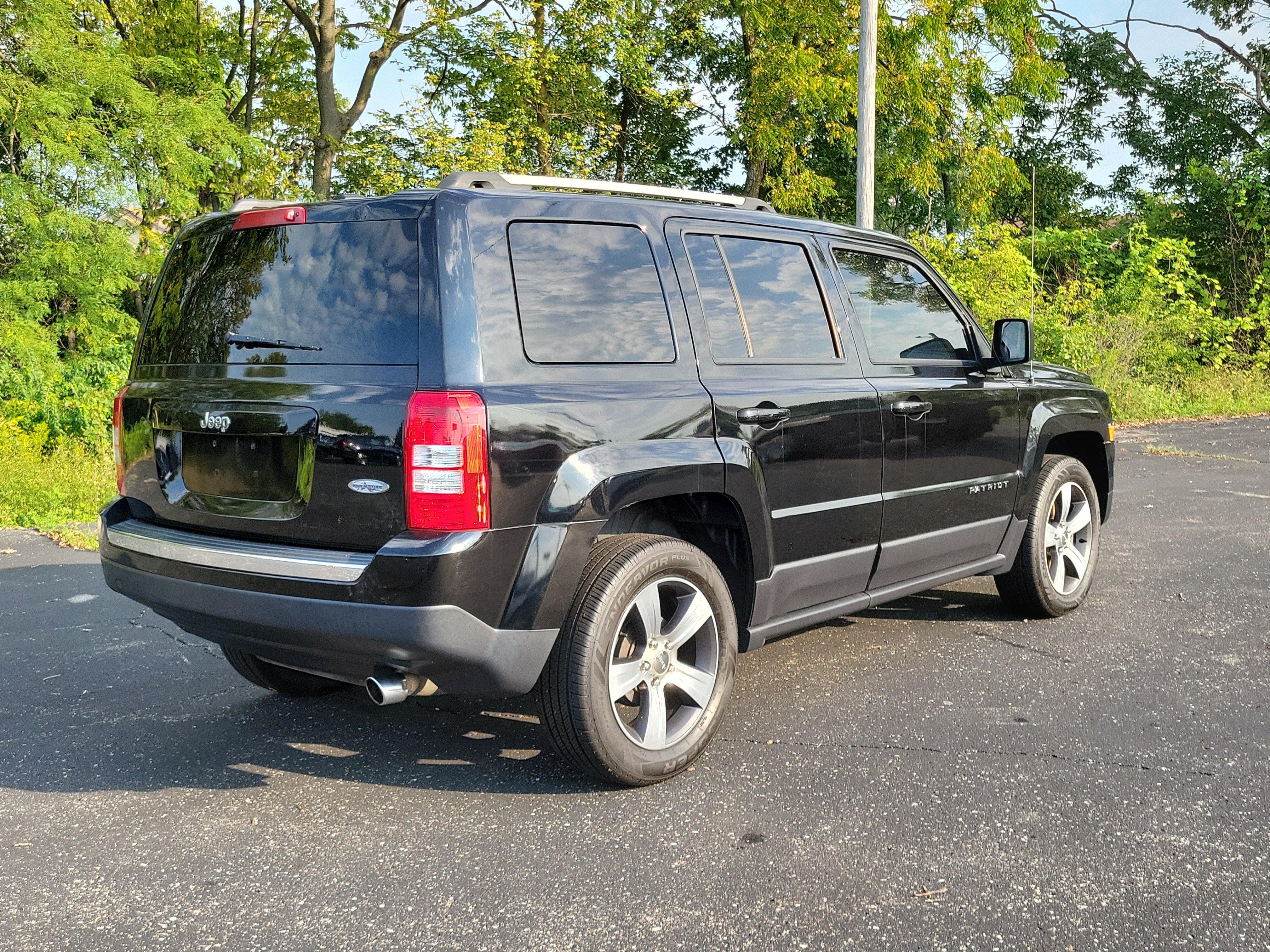 Used 2016 Jeep Patriot High Altitude FWD image 4