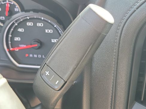Used 2021 Chevrolet Silverado 1500 LT RWD image 13