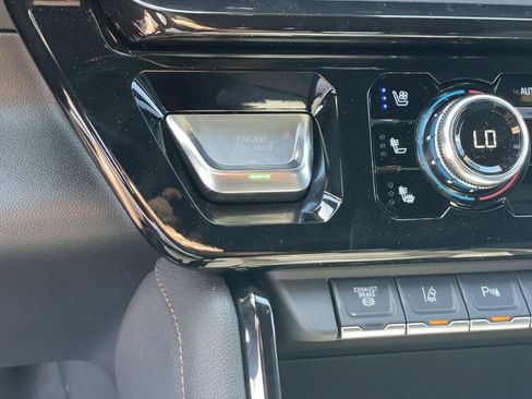 New 2026 GMC Sierra 2500 AT4 w/ AT4 Premium Plus Package AWD/4WD image 16