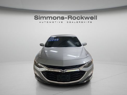 Used 2025 Chevrolet Malibu RS FWD image 8