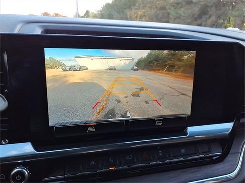 Used 2025 GMC Sierra 1500 SLT image 18