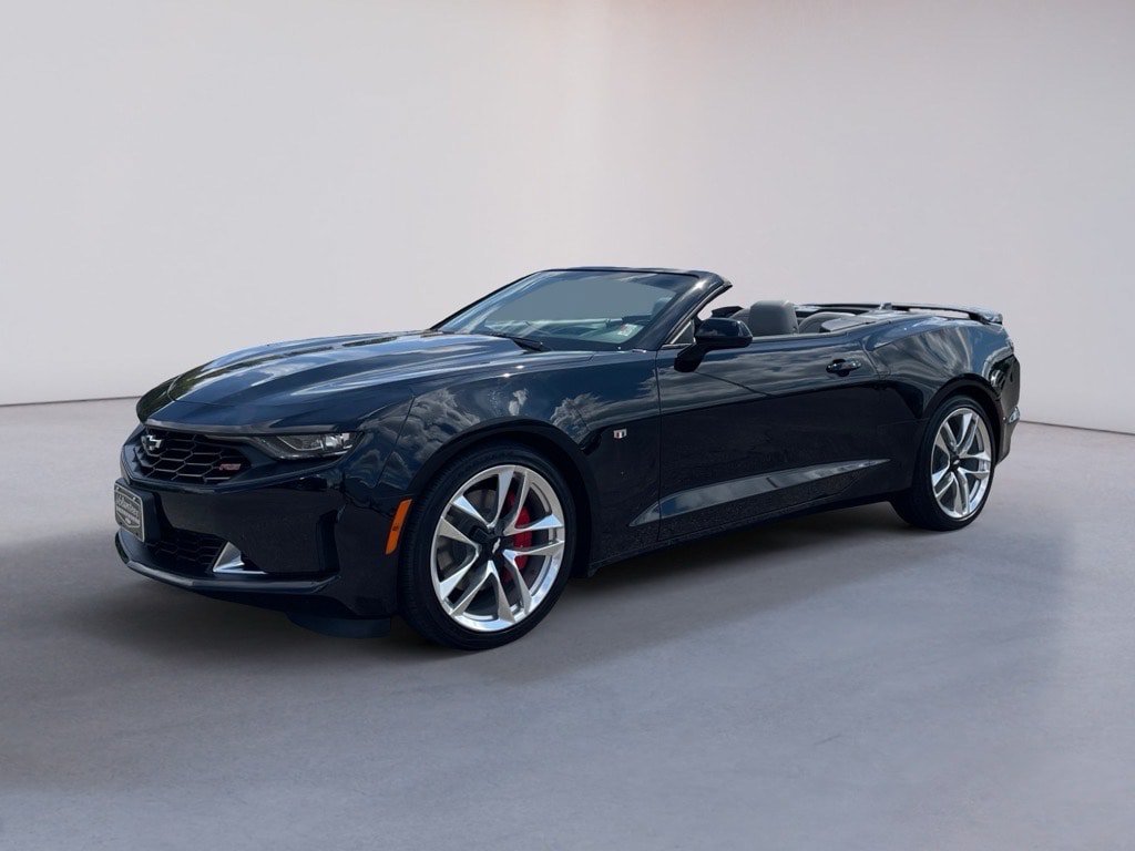 Used 2022 Chevrolet Camaro LT w/ RS Package RWD image 3