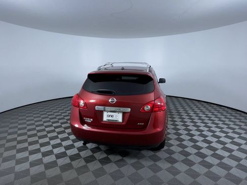 Used 2014 Nissan Rogue S w/ Convenience Package AWD/4WD image 8