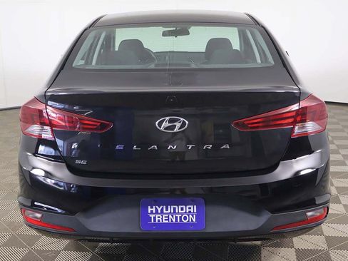 Used 2020 Hyundai Elantra SE w/ Cargo Package (C1) FWD image 9